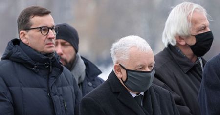 142. miesięcznica smoleńska zakłócona przez "delegację z Watykanu"