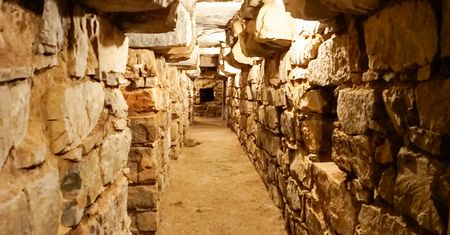 Archeolodzy odnaleźli prawdziwy skarb. Cenna figura w tajemnym tunelu