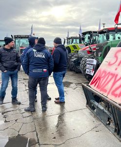 Rolnicy blokują drogi w całym kraju. Protest AgroUnii w prawie 50 miejscowościach