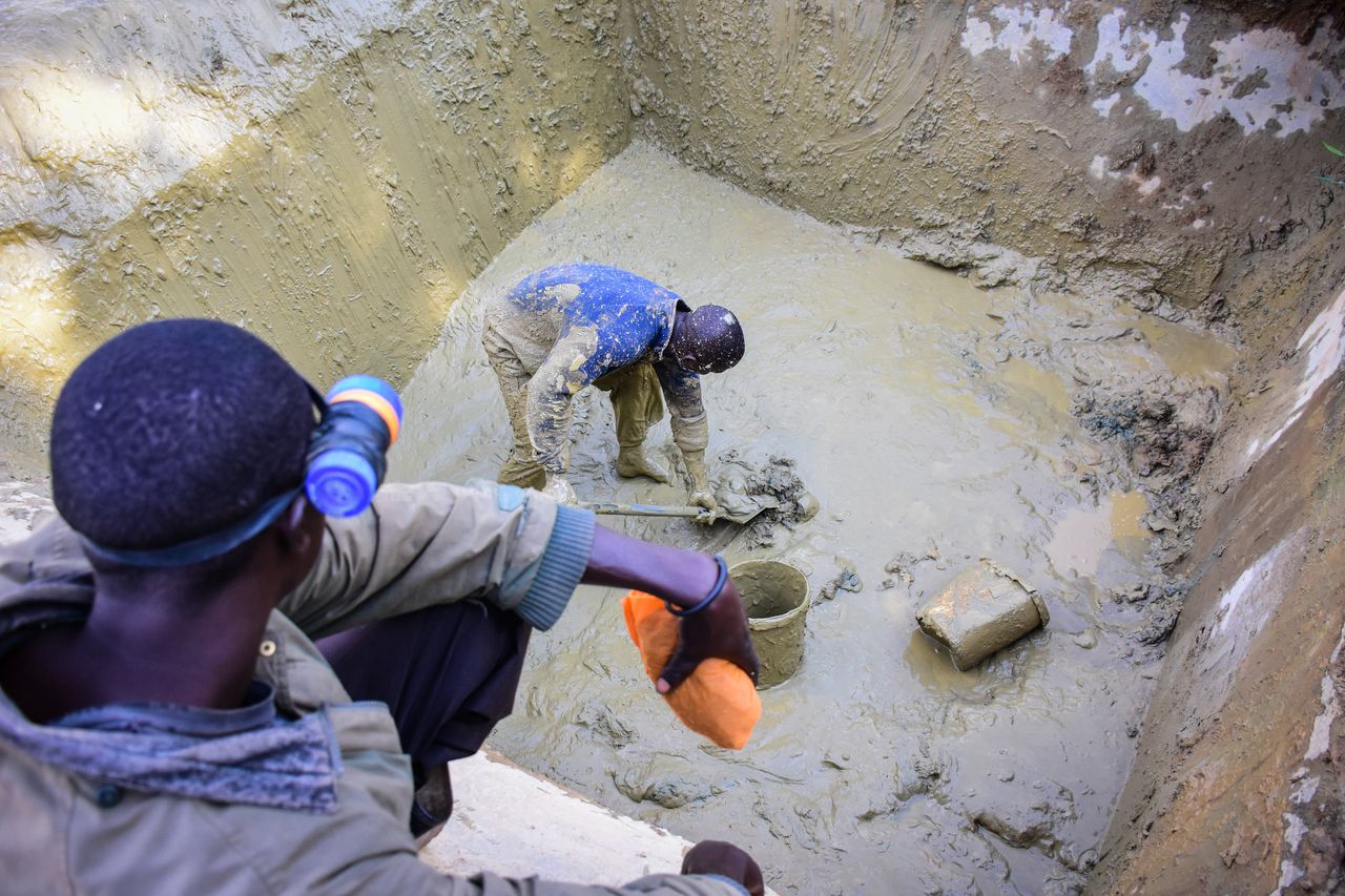 At least five people died after a ceiling collapsed in a gold mine in Kenya.