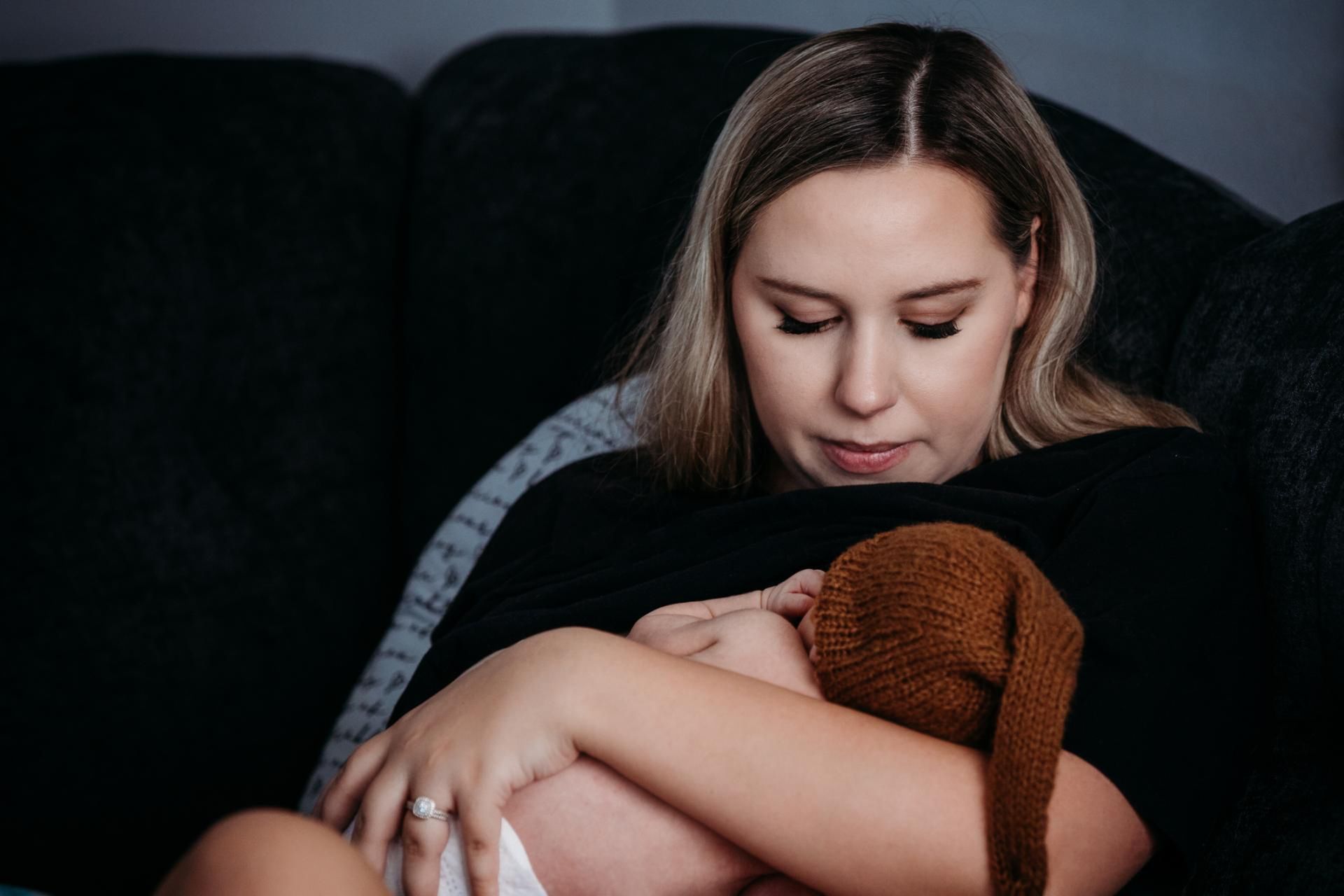 Amerykanka urodziła na sofie w salonie swojej przyjaciółki. Dostała rachunek