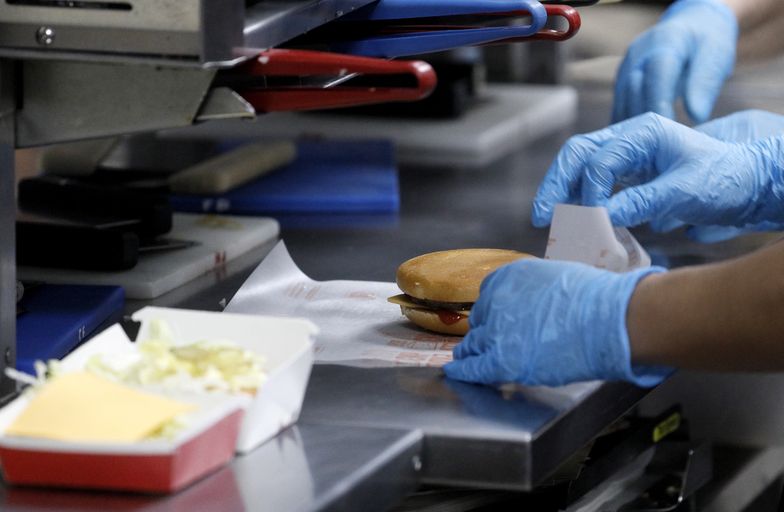 Pracownicy McDonald's zdradzili tajemnicę. Ujawnili "hacki" dotyczące jedzenia