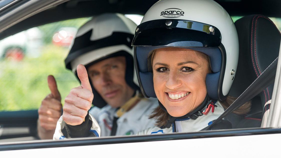 Kobiet w motoryzacji jest nie za wiele, dlatego też niemal każda z nich stała się ciekawą postacią.