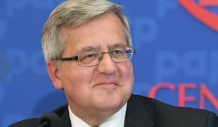 Bronisław Komorowski kpi z Andrzeja Dudy. "Tak to można tylko z żoną"