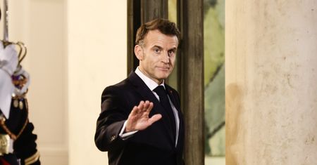 Macron wspiera Hiszpanię po groźbach Trumpa. "Europejska solidarność"