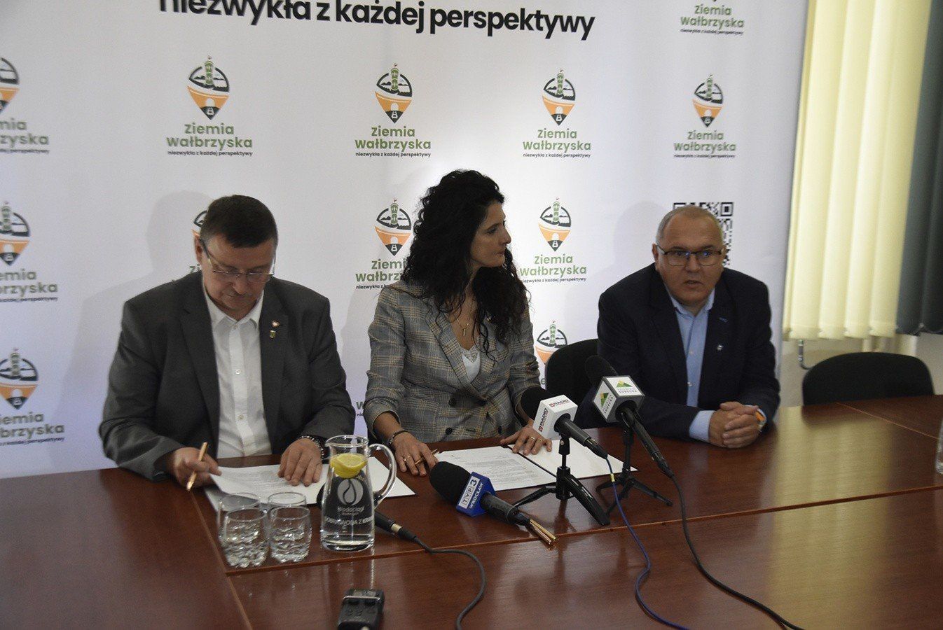 Podpisano umowę na rządowe wsparcie przebudowy drogi w Starych Bogaczowicach