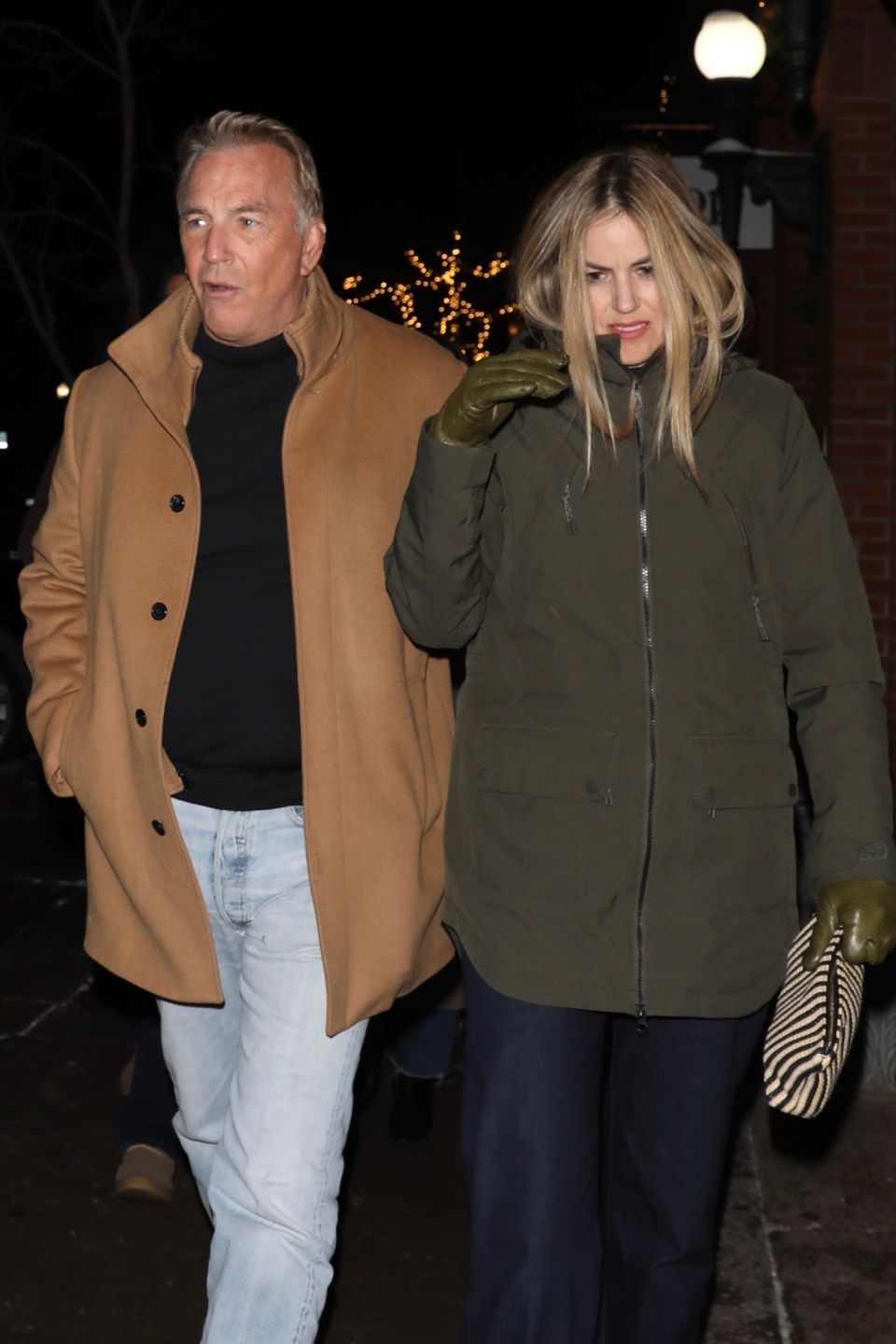 Kevin Costner i Kelly Noonan Gores 