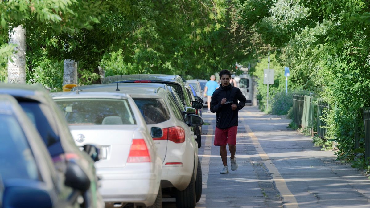 ulica parking parkowanie samochody