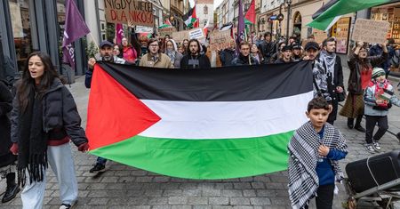 Aktywiści z grupy popierającej Palestynę zaatakowali warszawskie biuro. Dlaczego to zrobili?
