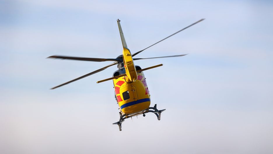 DAREK11
pogotowie lotnicze, pada, mróz, lekarz, ratownik, lpr, lotnicze pogotowie ratunowe, ambulans, karetka, incydent, zdarzenie, ferie, droga, transport, medycyna, szpital, lawina, katastrofa, przeszczep, transplantacja, sop, ratowanie, pierwsza pomoc, pogoda, wypadeg, opad, góry, narty, gopr, helikopter, lotniczy, niebo, samoloty, chopper, przewóz, flying, eskadra, lotnictwa, przewozy, rotor