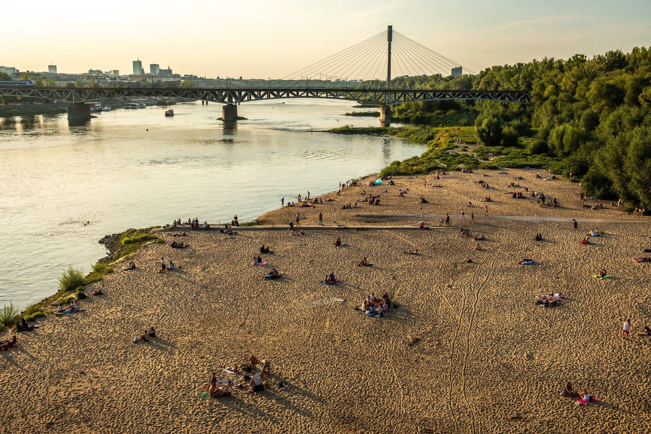 Warszawa. Miasto zaprasza na szereg letnich atrakcji nad Wisłą