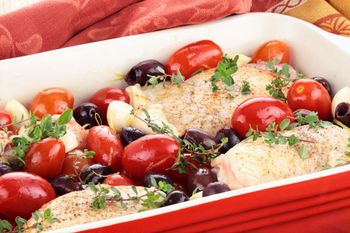 Zamiast klepać kotlety, na niedzielny obiad robię kurczaka po andaluzyjsku. Każdy chwali