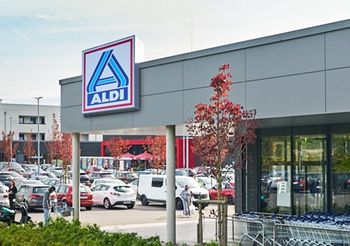 Aldi ma znicze w ofercie 3+3 gratis. Czas tylko do 24 października