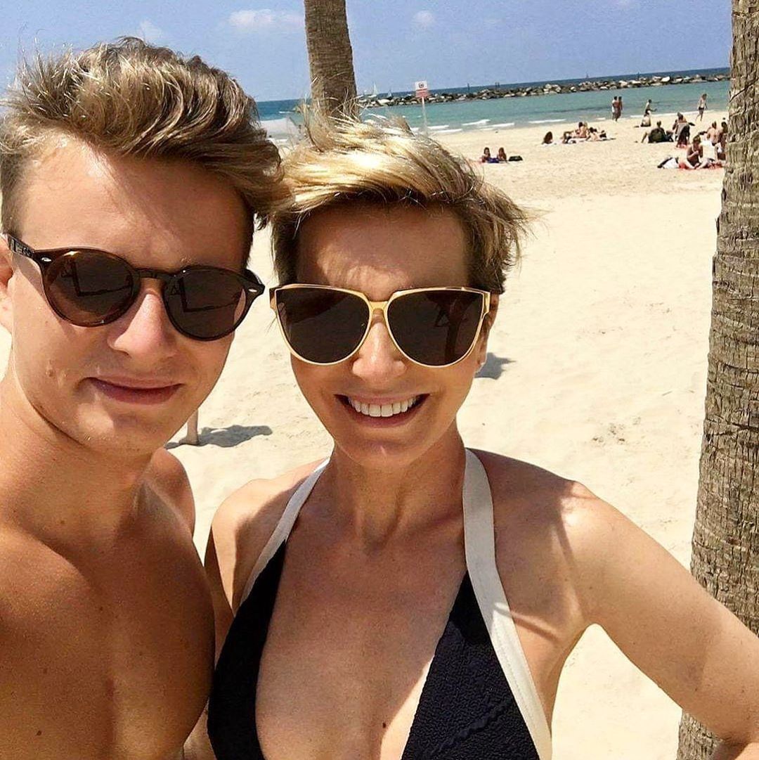 Paulina Smaszcz z synem, Franciszkiem