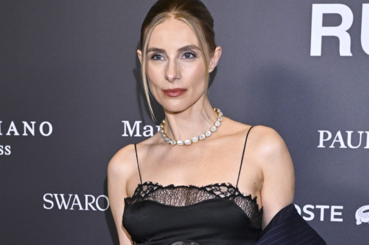 Przyszła na pokaz w bieliźnianej mini. Nie każda miałaby odwagę