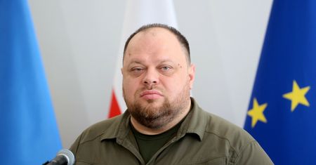 Ukraina wyrzuca czterech polityków z parlamentu