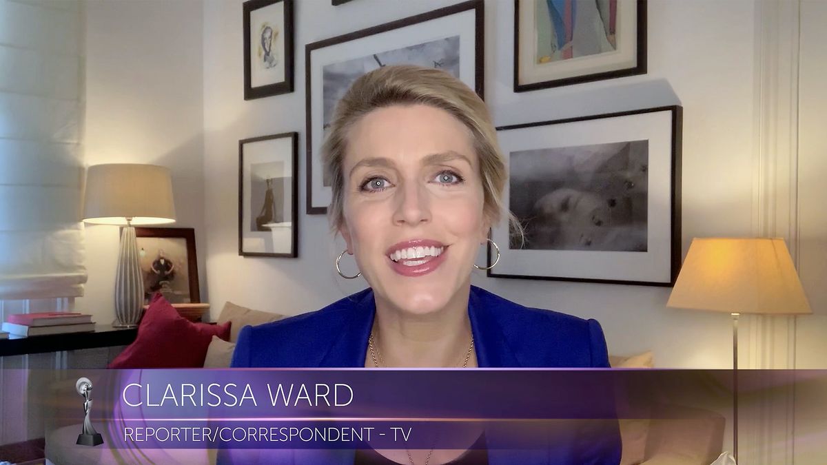 Dziennikarka CNN Clarissa Ward zmuszona była dostosować się do nowych warunków panujących w Afganistanie