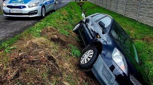 Racibórz: Ford w rowie. Za kierownicą kompletnie pijana 55-latka