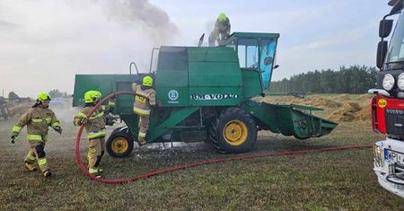 Kombajn zapalił się w trakcie prac polowych!