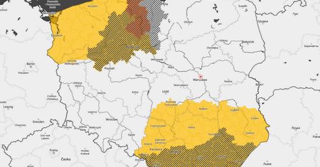 Burze i silne opady deszczu do 30mm. W tych częściach kraju wydano ostrzeżenia