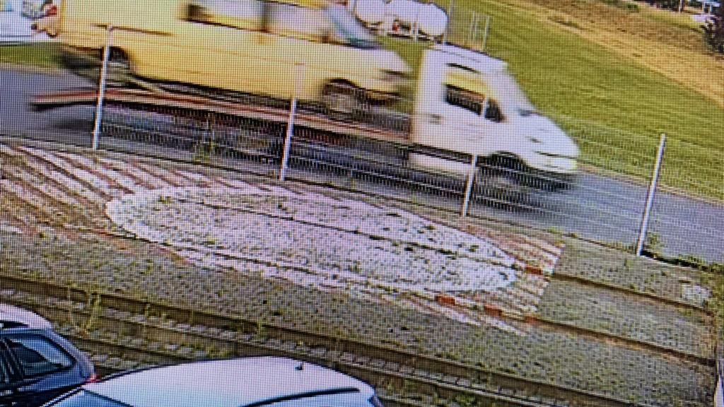 Laweciarz ukradł busa z parkingu