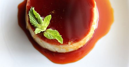 Flan z karmelowym sosem angielskim
