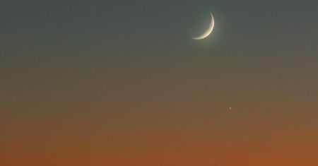 Koniunkcja ciał niebieskich. Astronom zachęca: przed nami rzadkie spotkanie
