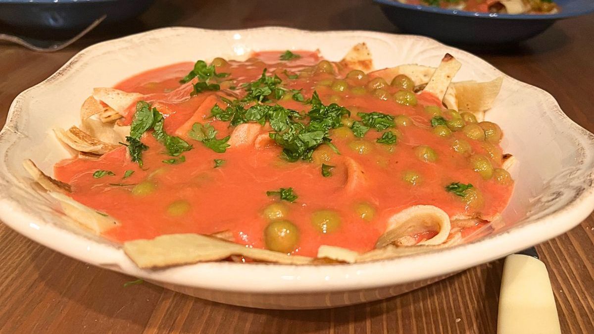 Prosty makaron z sosem pomidorowym sprawdza się dla niejadków