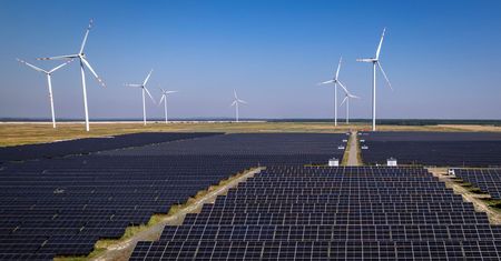 Energia dla 100 tys. domów. ORLEN rozwija gigantyczny projekt OZE