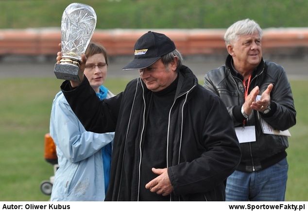 Jerzy Szczakiel w 1971 roku wraz z Andrzejem Wyglendą wywalczył Mistrzostwo Świata Par