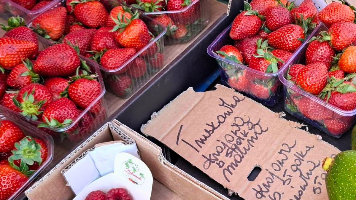 Truskawki z targu w Świdniku kosztują 40 zł za kilogram