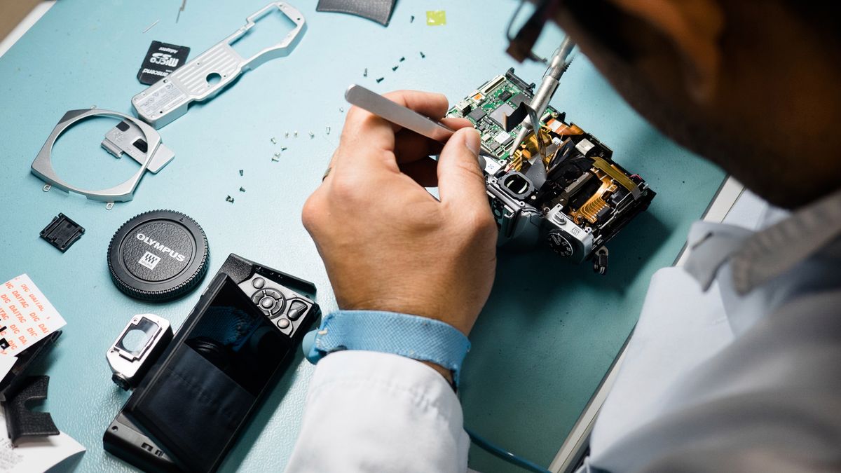 Poznaliśmy tajniki pracy serwisu marki Olympus w Portugalii 1