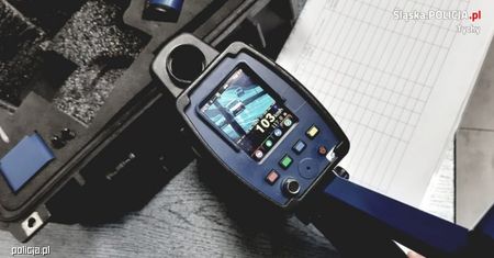 Zatrzymywanie prawa jazdy za 102 km/h. Posłowie chcą zmian w traktowaniu kierowców