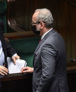 Ustawa covidowa. Odszkodowanie za zakażenie w pracy. Nowy pomysł PiS