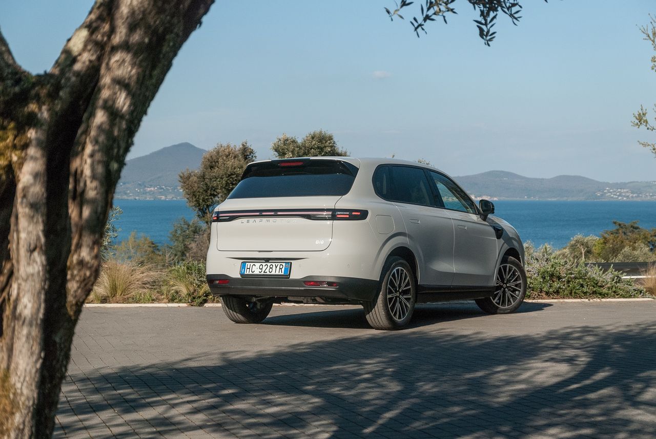 Pierwsza jazda: Leapmotor B10. Niby na prąd, ale można go tankować