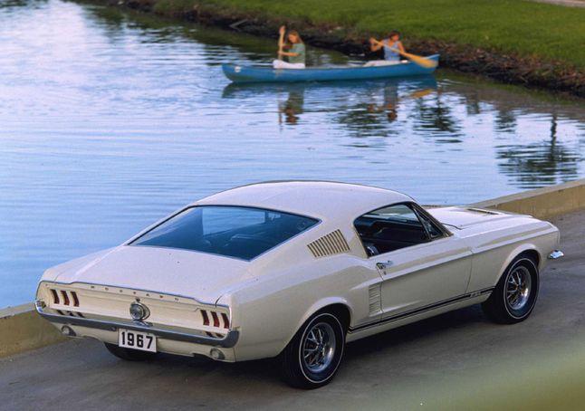 1967 Ford Mustang (fot. seriouswheels.com)