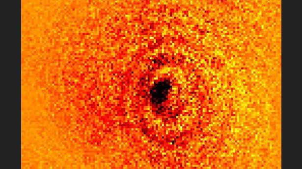 Tak wygląda cień atomu - uchwycony na fotografii pod mikroskopem 1