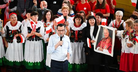 Trudny rok przed rządem. Koszty obsługi długu gwałtownie wystrzelą