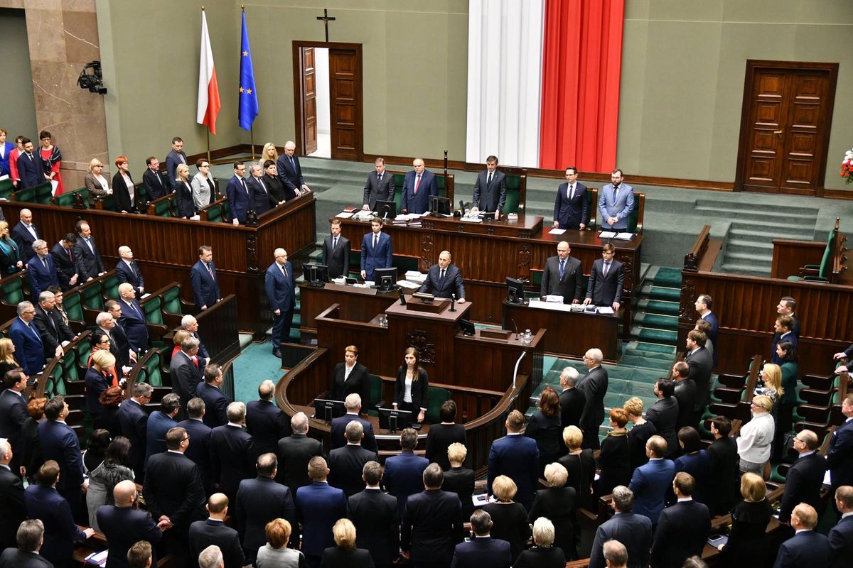 Jarosław Kaczyński nie przyszedł na sejmowe pożegnanie Pawła Adamowicza. Pojednania nie będzie