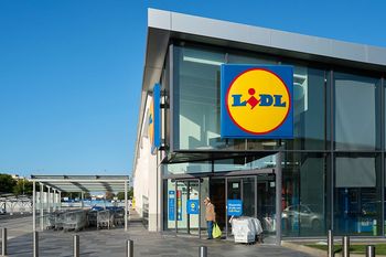 Lidl wydłuża godziny pracy sklepów. Niektóre będą działać całą dobę