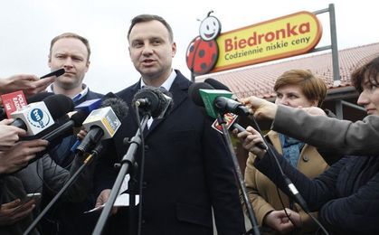 Kaczyński "zreformował" Biedronkę? Oto jak politycy flirtowali z siecią dyskontów