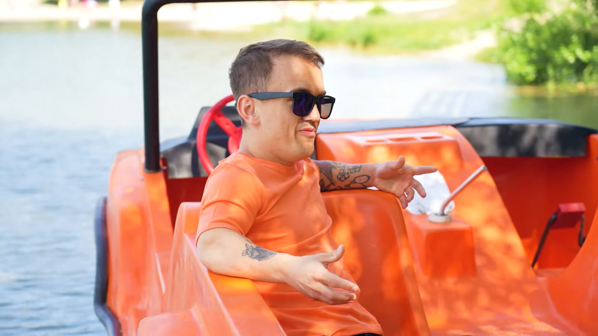 Mini Majk z dziewczyną