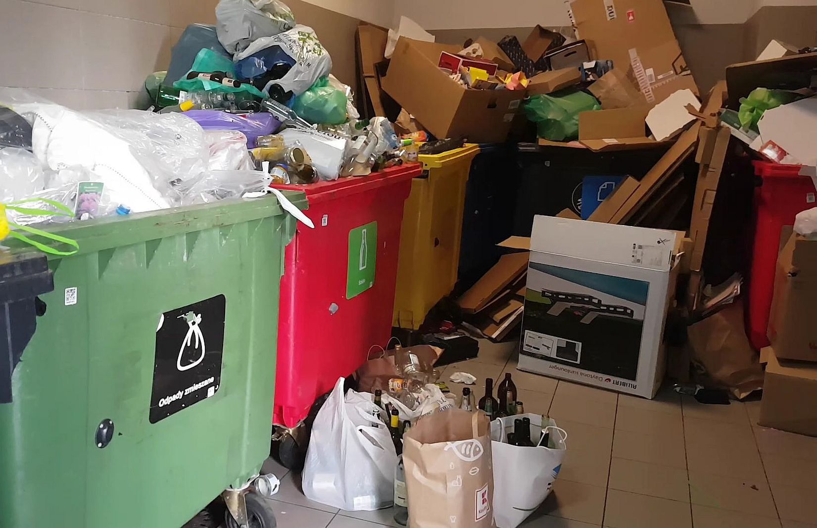 Właścicielom domów i mieszkań grozi mandat 500 zł za śmieci