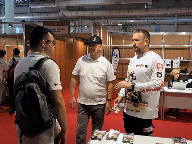 Rafał Sonik podczas odbiorów administracyjnych i kontroli technicznej