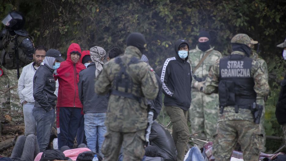 Uchodźcy od kilkunastu dni koczują na granicy Polski z Białorusią