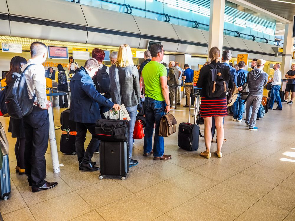 Strajk na lotniskach w Berlinie - odwołano blisko 660 lotów