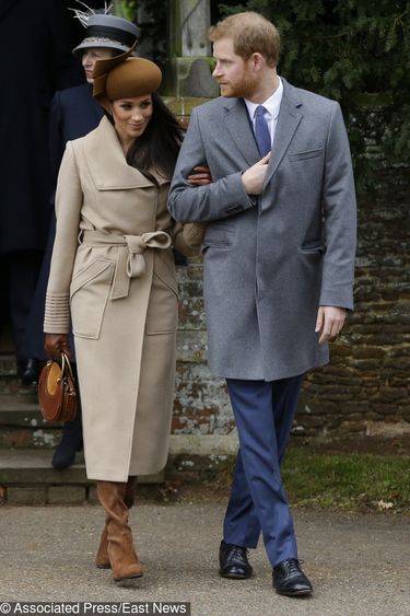 Meghan Markle i książę Harry na świątecznej mszy z okazji Bożego Narodzenia (2017)