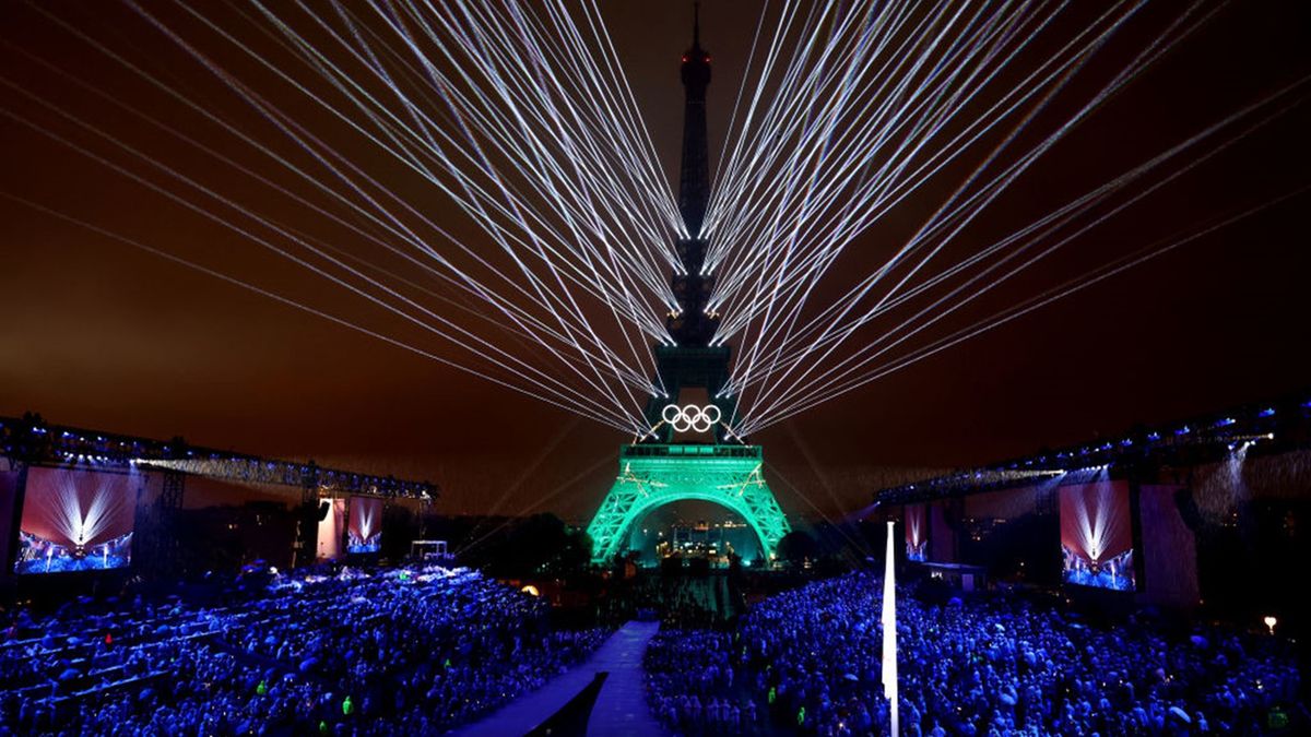 Zdjęcie okładkowe artykułu: Getty Images / Pascal Le Segretain / Na zdjęciu: Wieża Eiffla podczas ceremonii otwarcia io