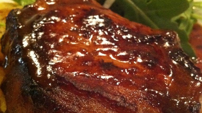 Opiekana łopatka wieprzowa bez kości (mięso i tłuszcz)