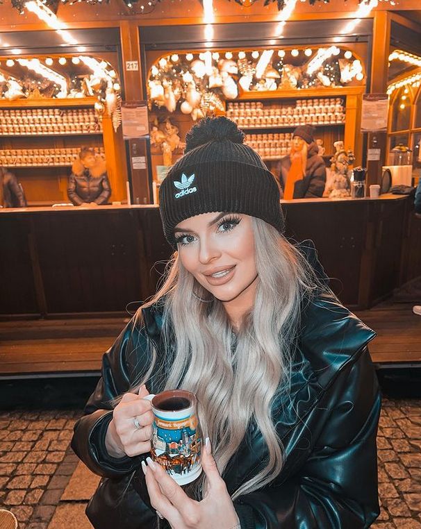 Dominika z "Hotelu Paradise"